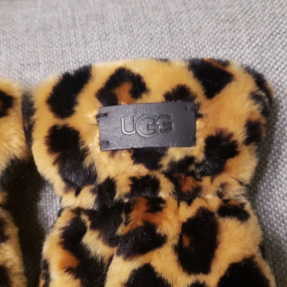 Ugg mittens - Picture 2 of 5